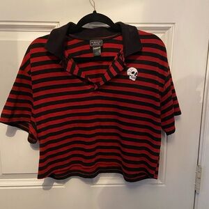HOT TOPIC Crop Top. Collared With Skull Patch. Size M.